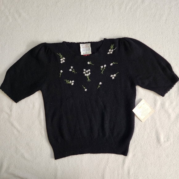 Vintage Lambs Wool Rabbit Hair Hand Embroidered Flowers Short Sleeve Sweater - Picture 1 of 12